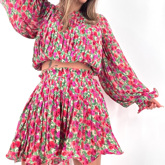 Endless Rose Floral Pleated Skirt Set in Magenta Sizes Xs-Large - Picture 4 of 6